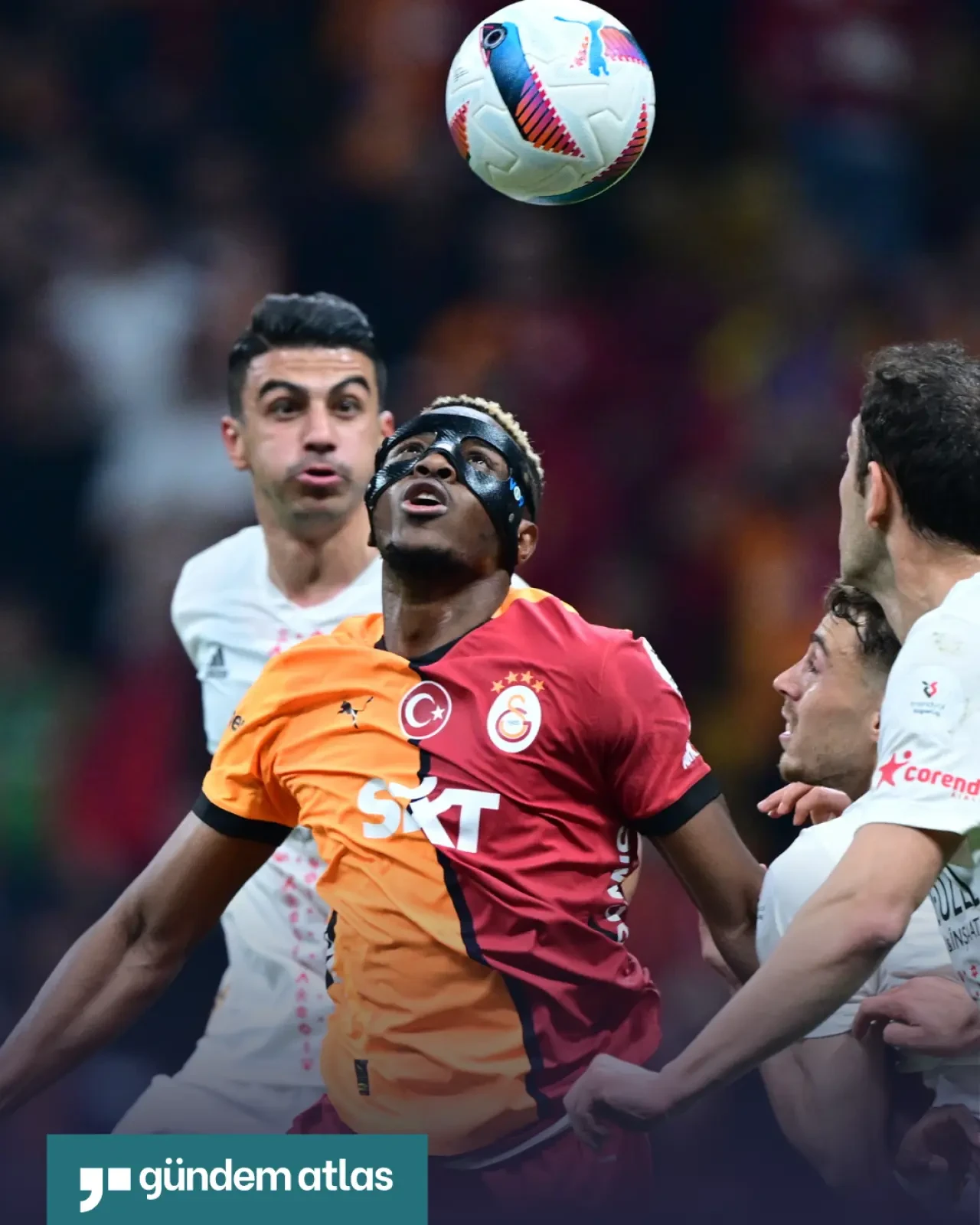 Osimhen, Hat-Trick yaparak gol krallığında zirveye yerleşti 1