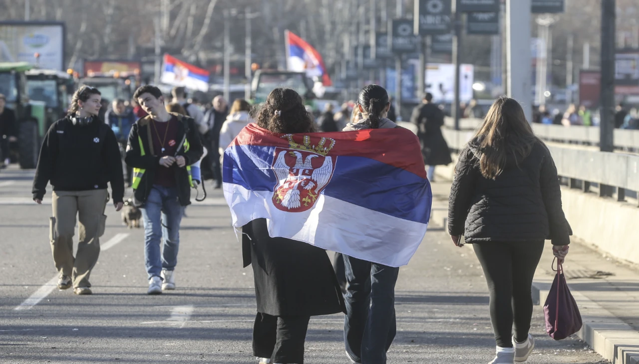 Sırbistan'da öğrenci protestosu hükümeti zorladı