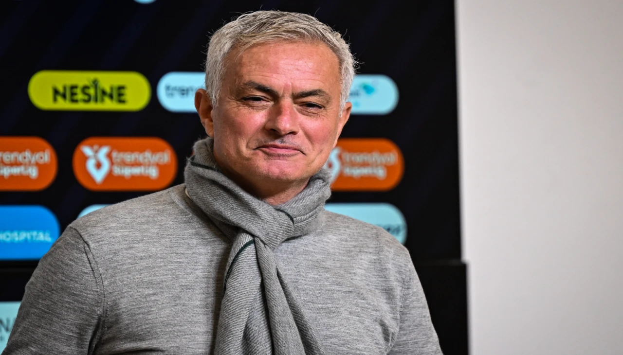 Jose Mourinho, Adana Demirspor-Fenerbahçe maçı sonrası: "Hak ettiğimiz 3 puanı aldık!"