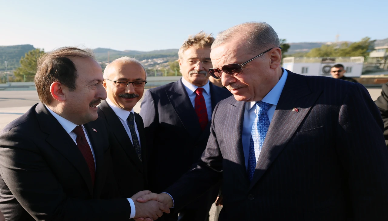 Erdoğan, AK Parti İl Kongresi'ne katılmak için Mersin'de