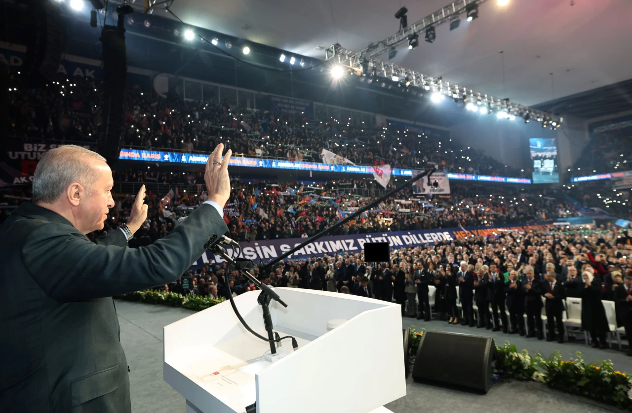 Mevcut üyelerden 36'sı görevini sürdürürken, 39  isim MKYK'de yer almadı