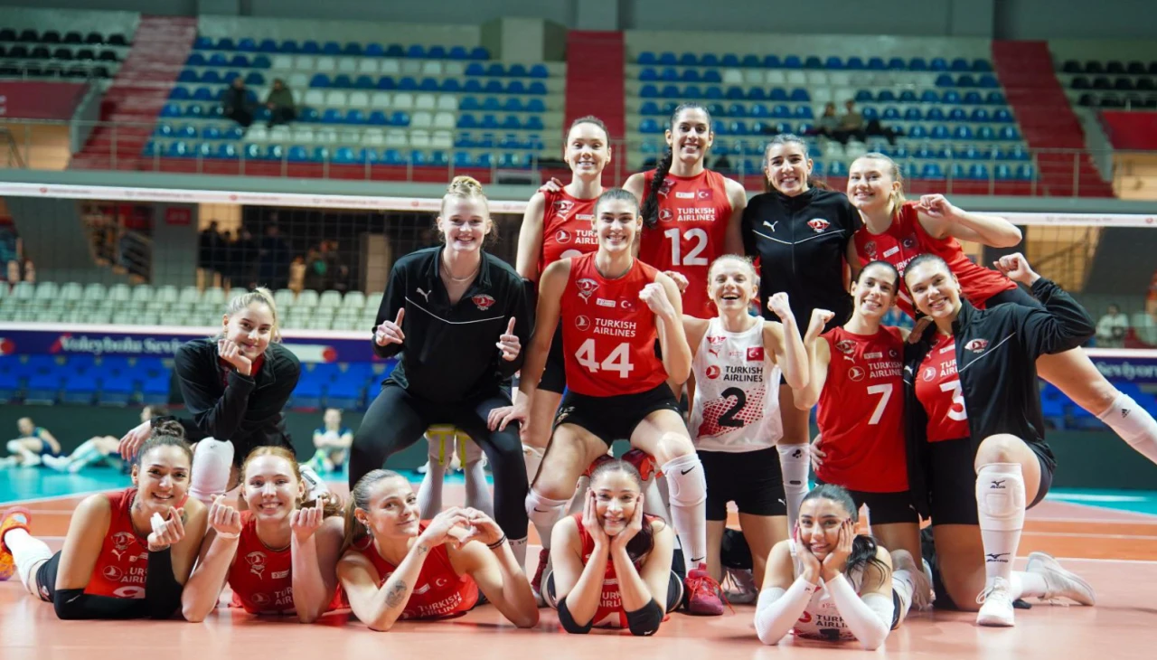 Türk Hava Yolları Kadın Voleybol Takımı, CEV Kupası'nda yarı final heyecanı yaşıyor