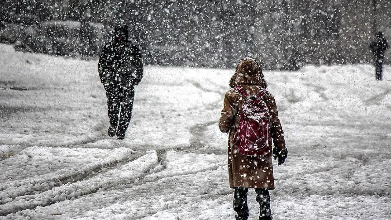 Hangi illerde eğitime ara verildi? 19 Mart Çarşamba günü için kar tatili duyuruları merak ediliyor