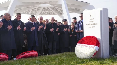 CHP Genel Başkanı Özgür Özel, Deniz Baykal'ı anma törenine katıldı