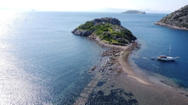 Tavşan Adası denizin çekilmesiyle ortaya çıktı