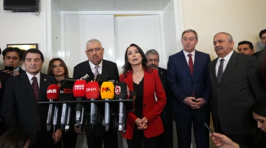 DEM Parti ile MHP heyeti TBMM’de bir araya geldi