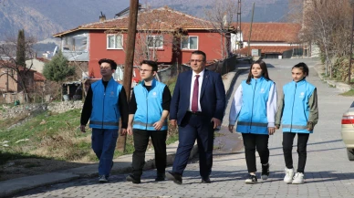 Amasya'da çocuklar Osmanlı döneminden gelen "Zimem Defteri" geleneğini yaşatıyor